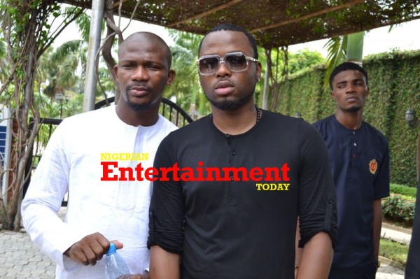 Attendees-at-the-burial-ceremony-600x399