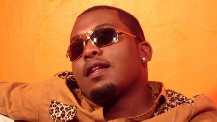 http://www.bongo5.com/wp-content/uploads/2013/11/STEVE-RNB.jpg